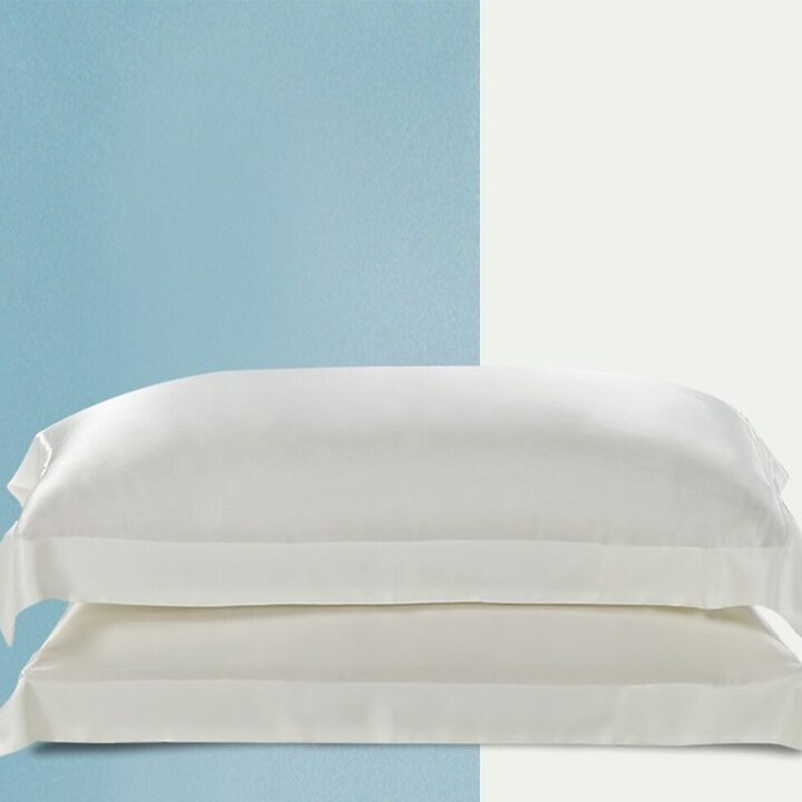Folded mulberry silk pillowcases